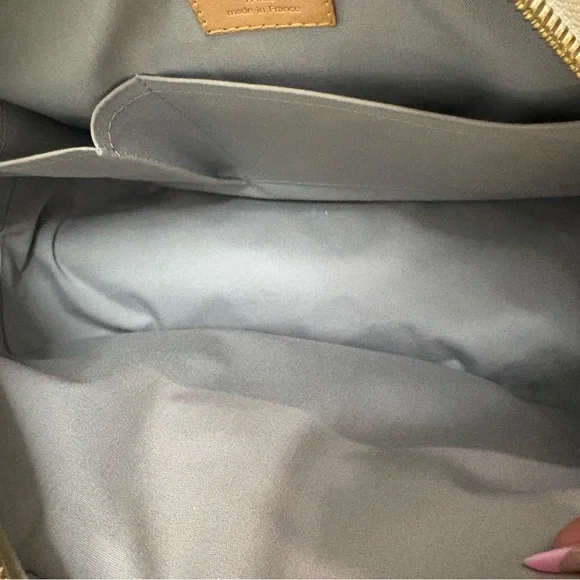 Louis Vuitton summit drive handbag - Picture 9 of 13